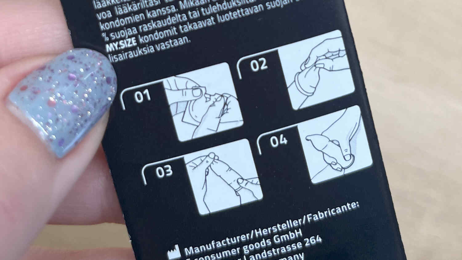 Jak použít kondom v návodu od výrobce.