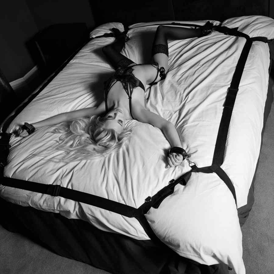 Náhled produktu Pouta na postel Pornhub 8 Point Underbed Kit