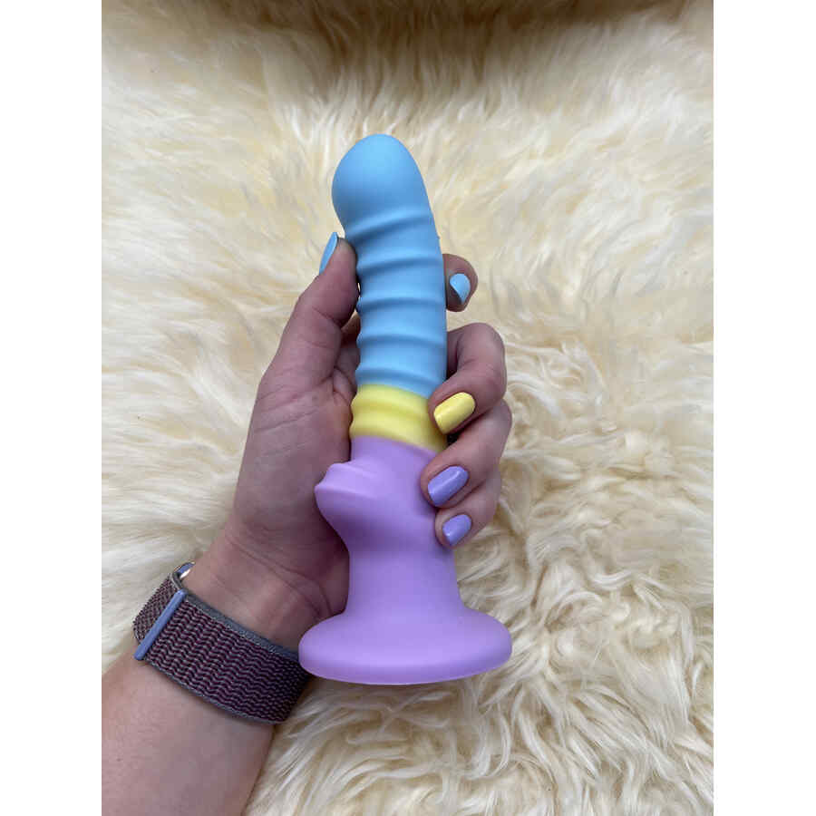 Náhled produktu Dildo s přísavkou Mythology Colby Pastel, vel. M